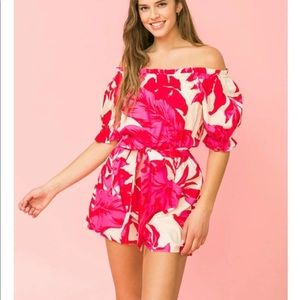 ⛔️SOLD⛔️New Flying Tomato Pink Romper
